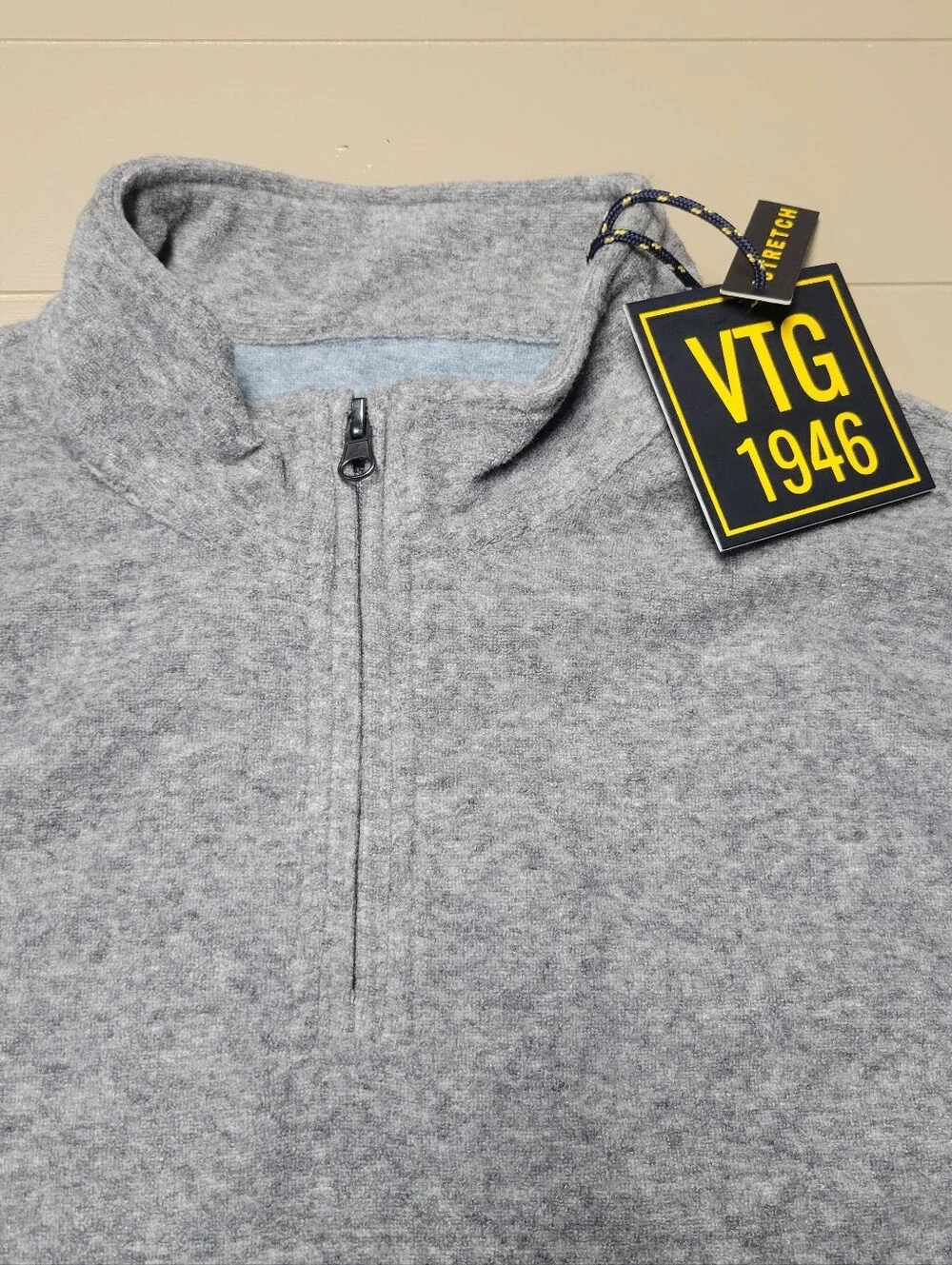 Vintage 1946 Men's Light Gray Half-Zip Sweater